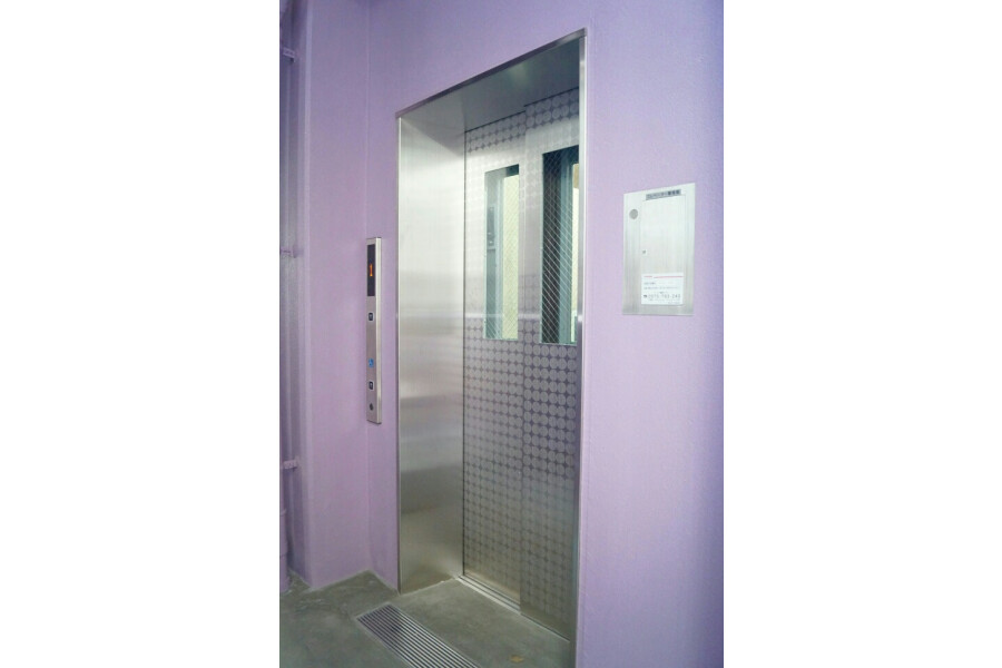 1DK Apartment, Japan — image 12