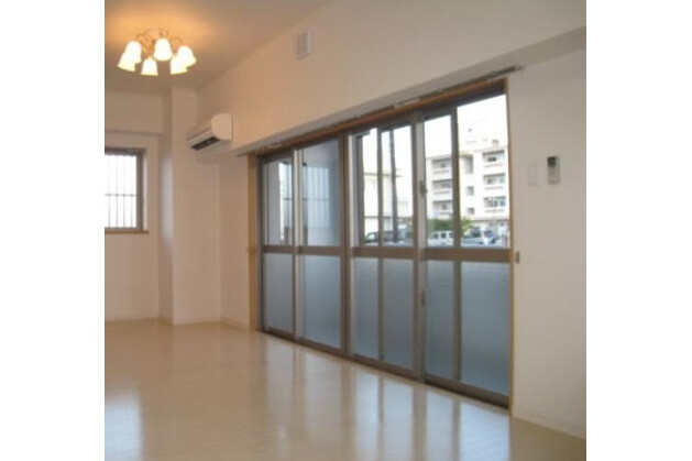 3LDK Apartment, Japan — image 2