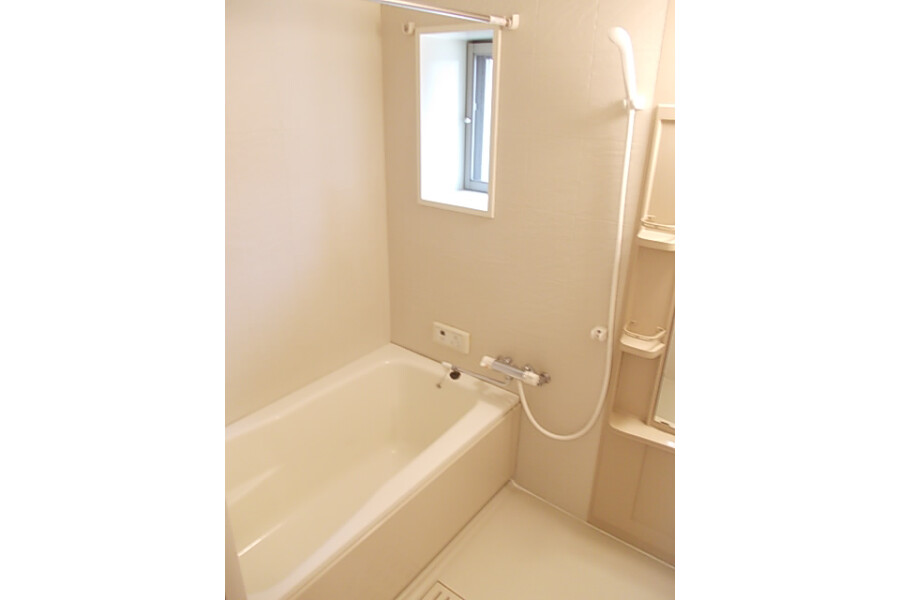 3LDK Apartment, Japan — image 7