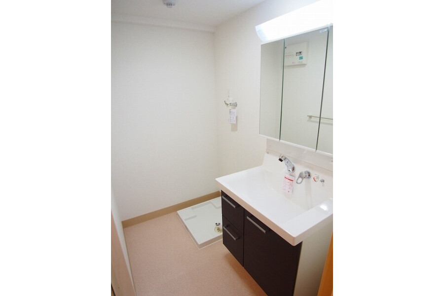 1LDK Apartment, Japan — image 8