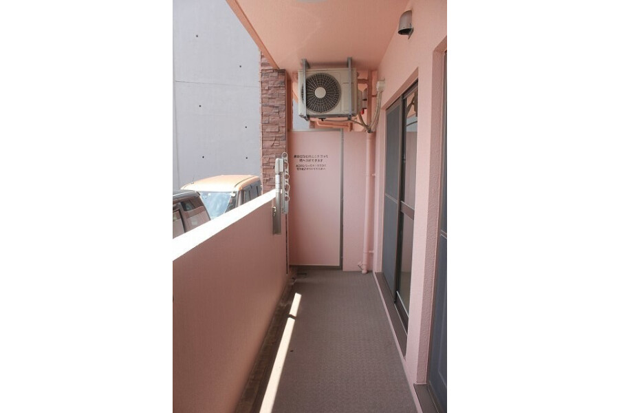 1LDK Apartment, Japan — image 12