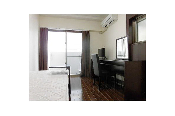 1K Apartment, Japan — image 2