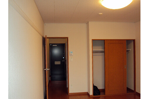 1K Apartment, Japan — image 3