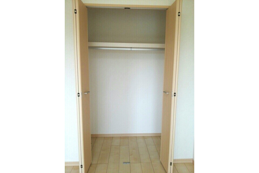 2LDK Apartment, Japan — image 3