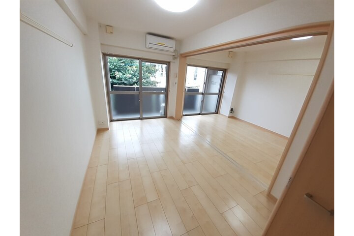 1LDK Apartment, Japan — image 5