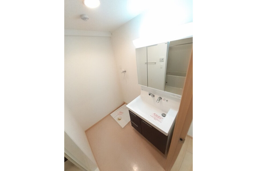 1LDK Apartment, Japan — image 7