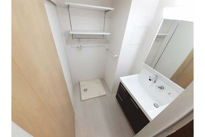 1LDK Apartment, Japan — image 8