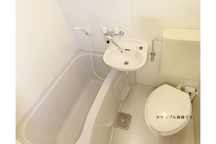 1K Apartment, Japan — image 5