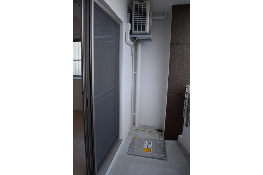 1DK Apartment, Japan — image 12