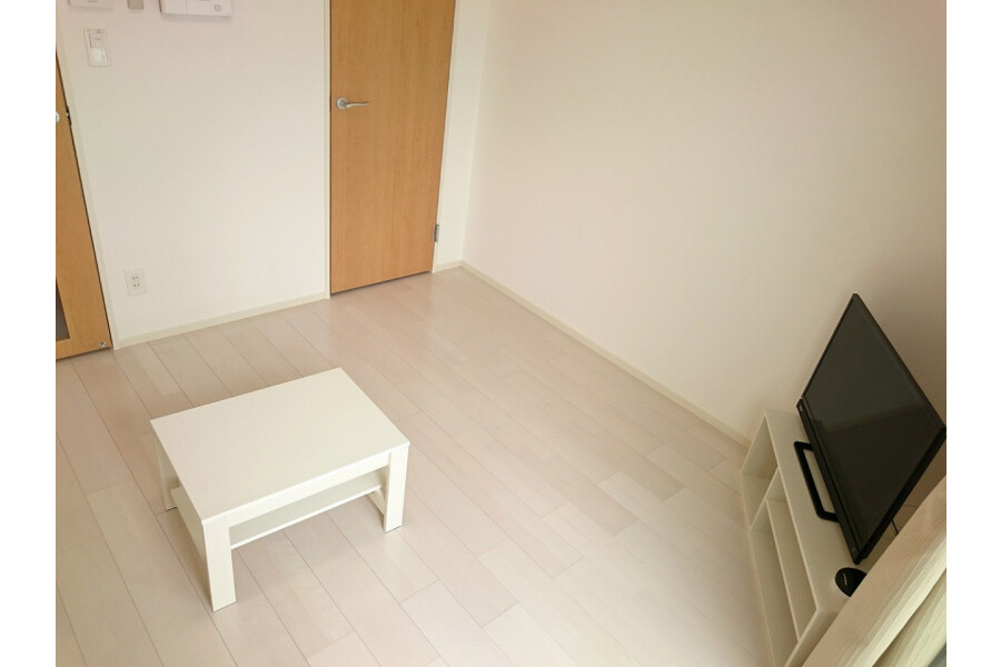 1K Apartment, Japan — image 4