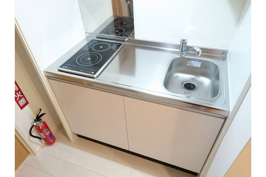 1K Apartment, Japan — image 5