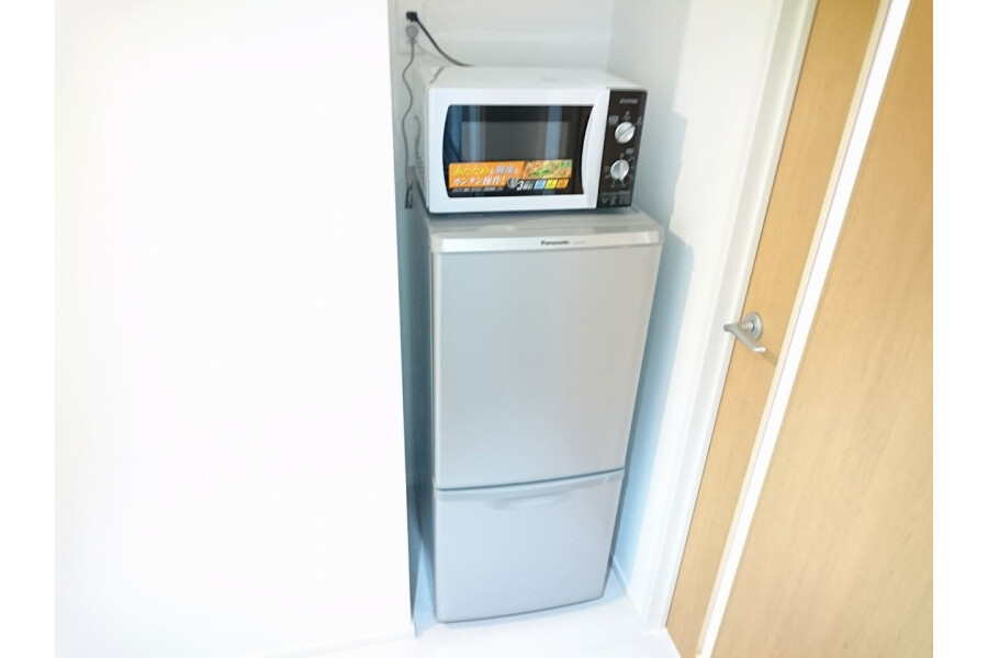1K Apartment, Japan — image 6