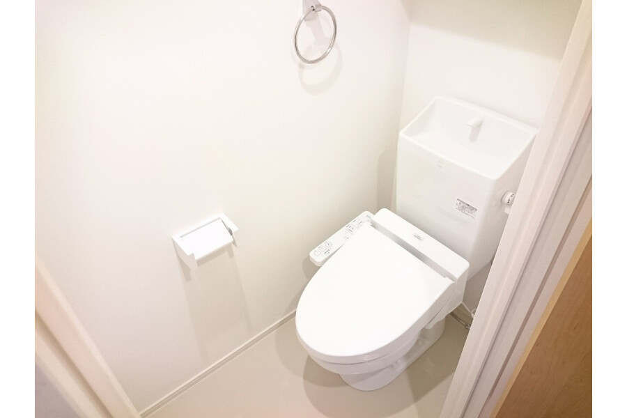 1K Apartment, Japan — image 9