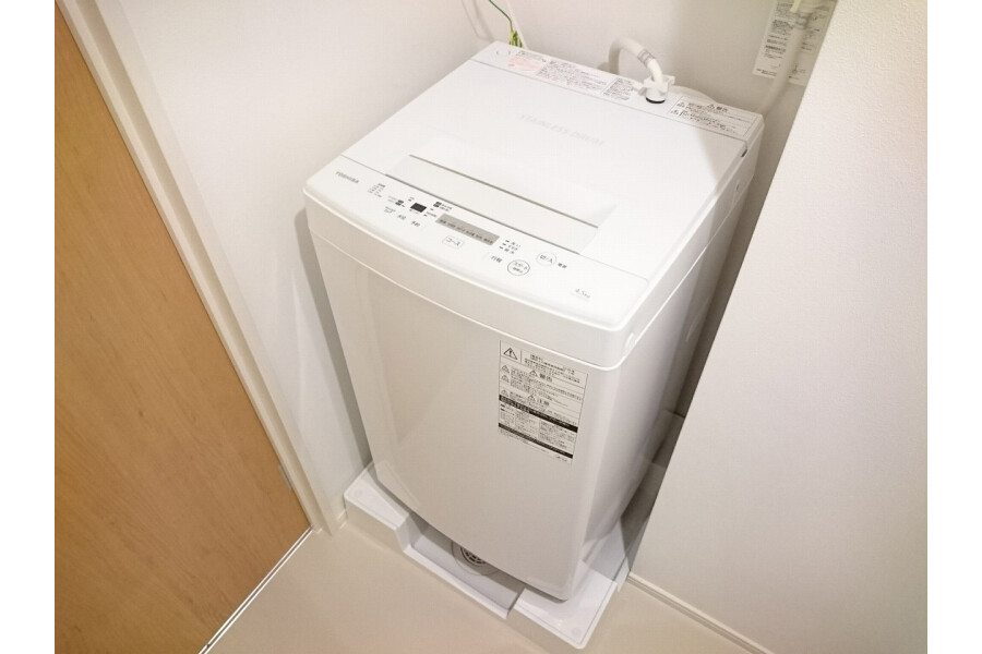 1K Apartment, Japan — image 10