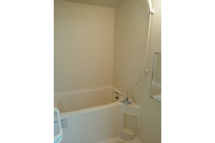 2LDK Apartment, Japan — image 6