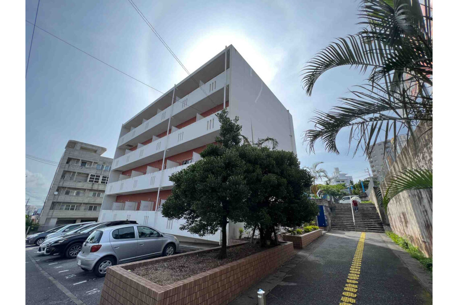 2LDK Apartment, Japan — image 11
