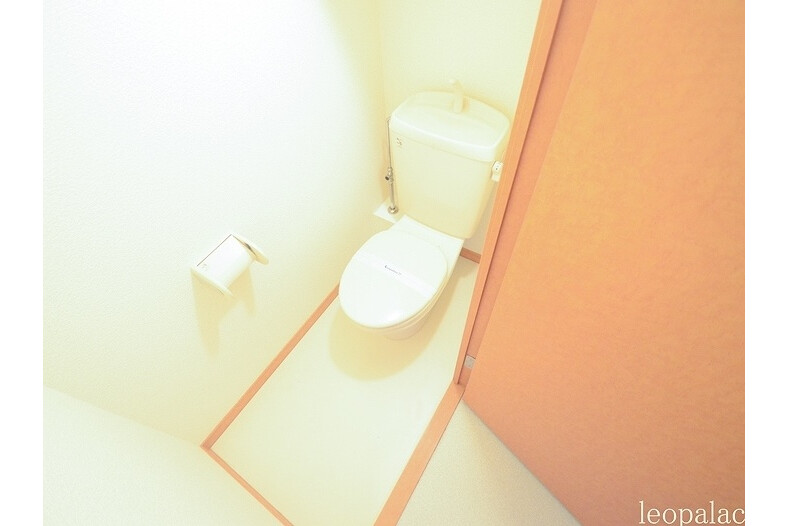 1K Apartment, Japan — image 9