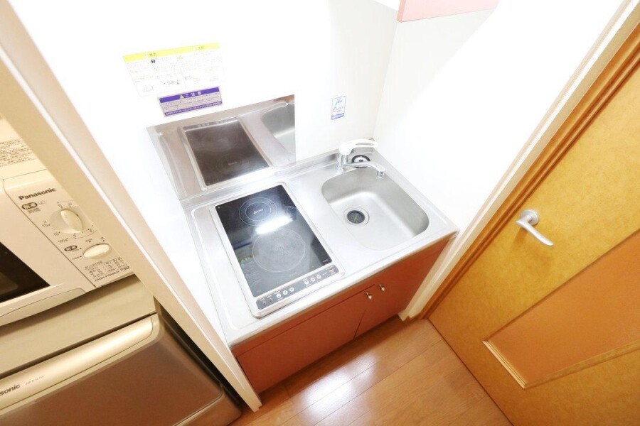 1K Apartment, Japan — image 6