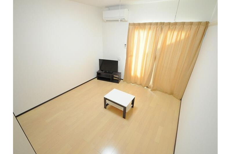 1K Apartment, Japan — image 3