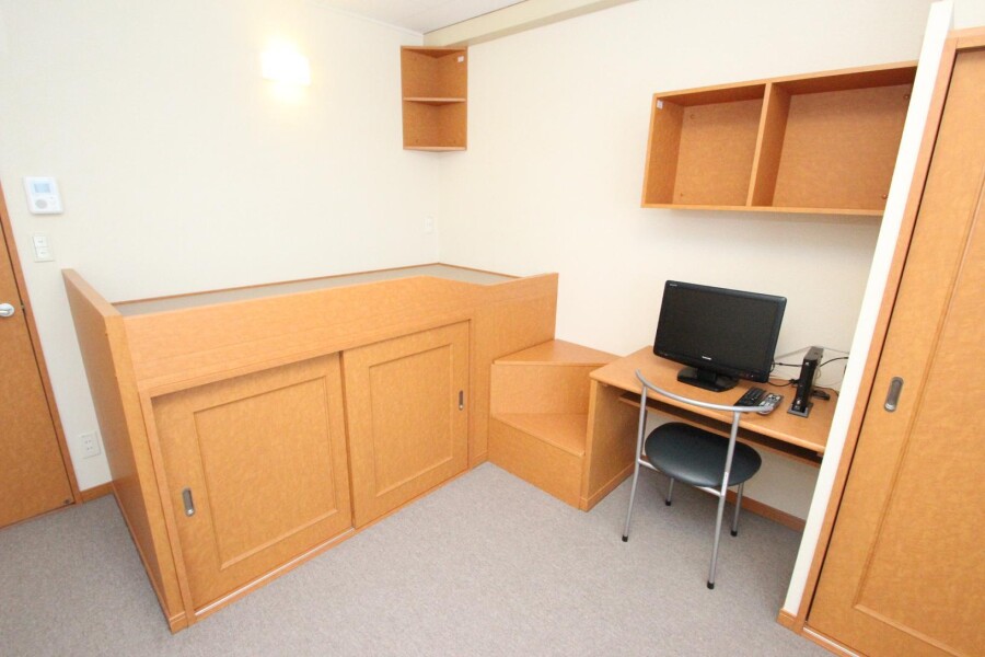 1K Apartment, Japan — image 3