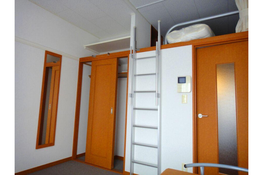 1K Apartment, Japan — image 3
