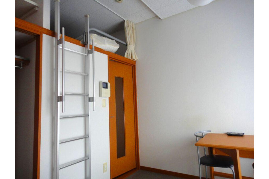 1K Apartment, Japan — image 4
