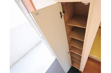1K Apartment, Japan — image 2
