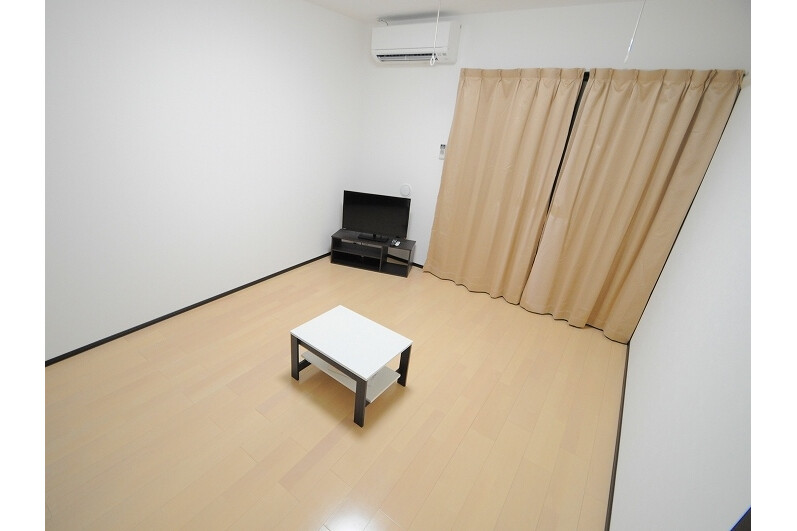1K Apartment, Japan — image 4