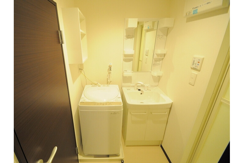 1K Apartment, Japan — image 7