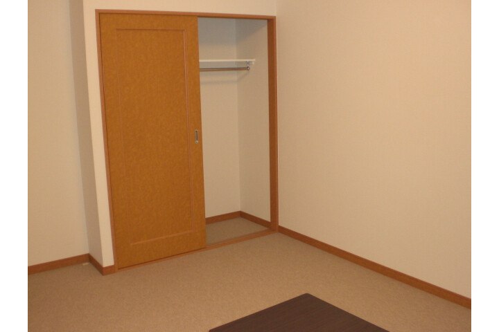 1K Apartment, Japan — image 2
