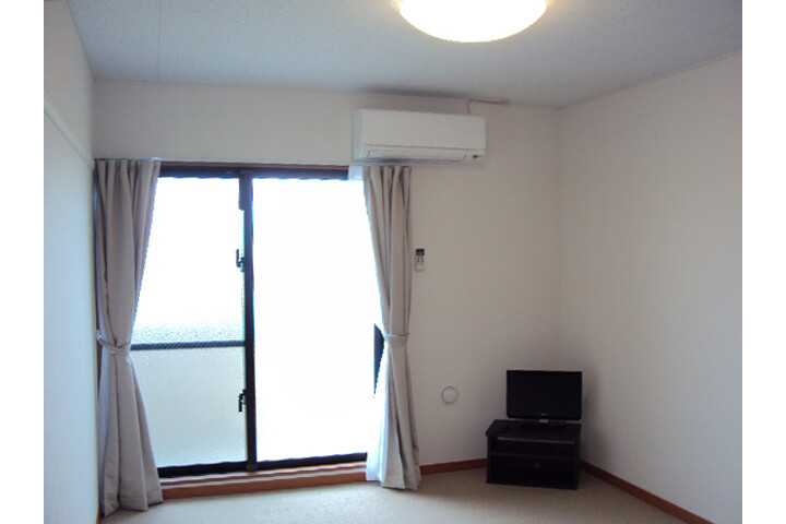 1K Apartment, Japan — image 3