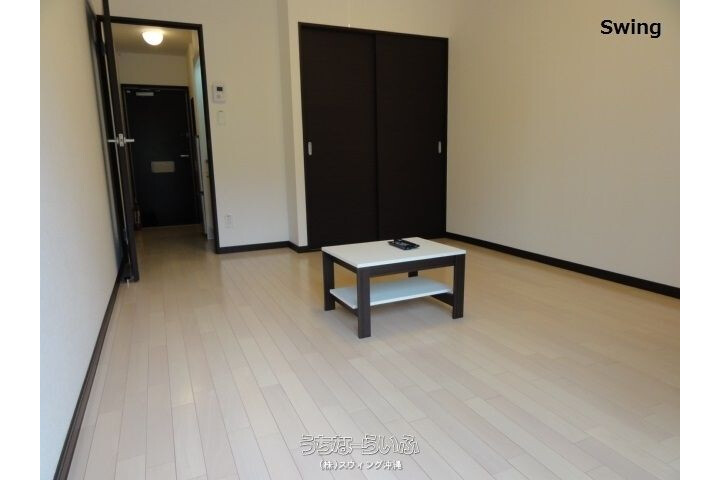 1K Apartment, Japan — image 3