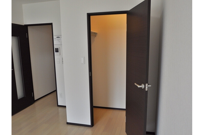 1K Apartment, Japan — image 4