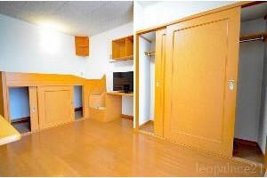 1K Apartment, Japan — image 5