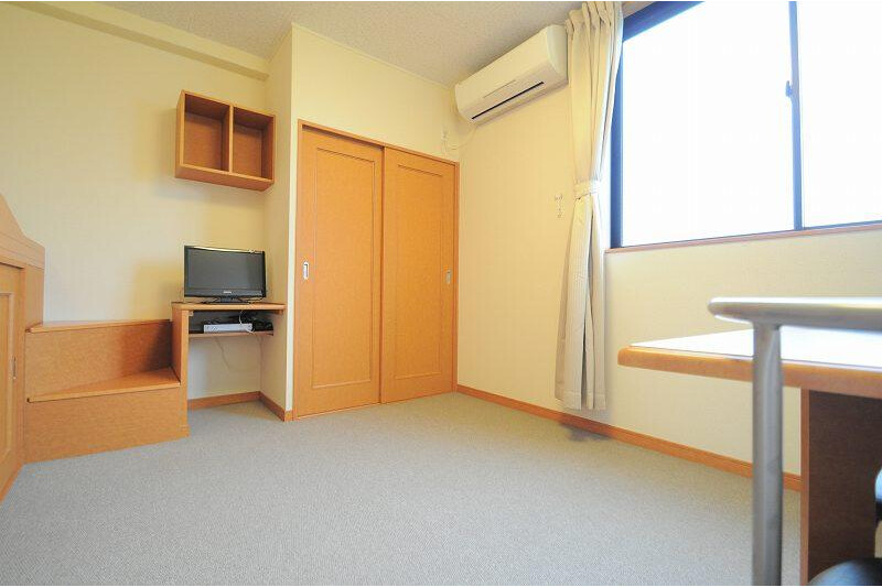 1K Apartment, Japan — image 3