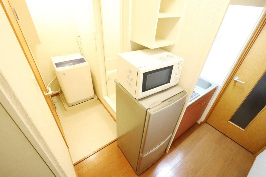 1K Apartment, Japan — image 2