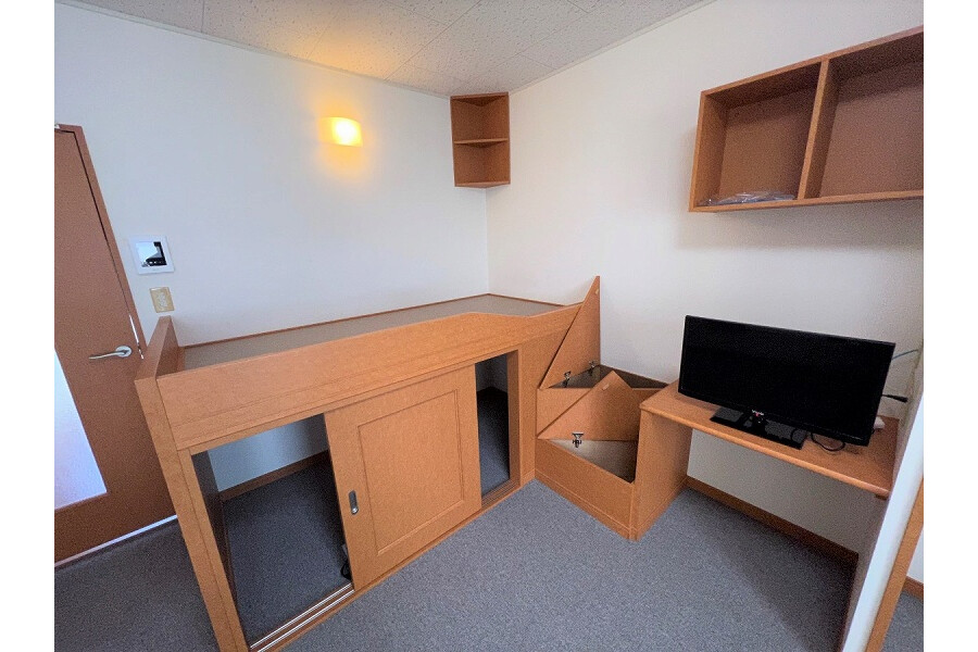 1K Apartment, Japan — image 9