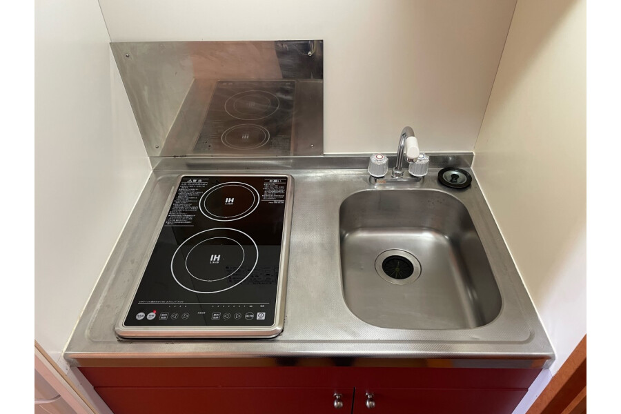1K Apartment, Japan — image 12