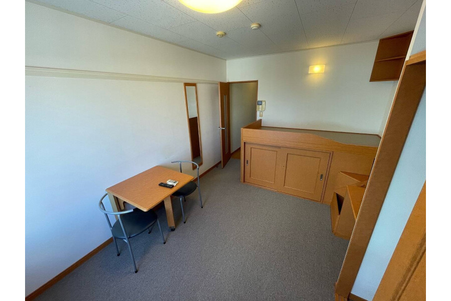 1K Apartment, Japan — image 16
