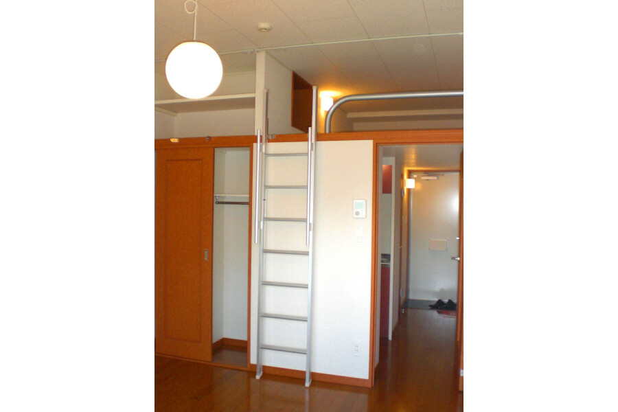 1K Apartment, Japan — image 12