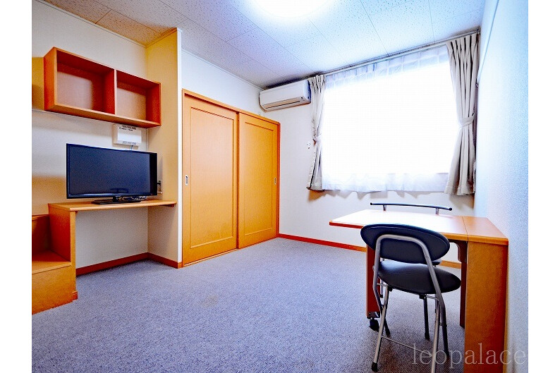 1K Apartment, Japan — image 5