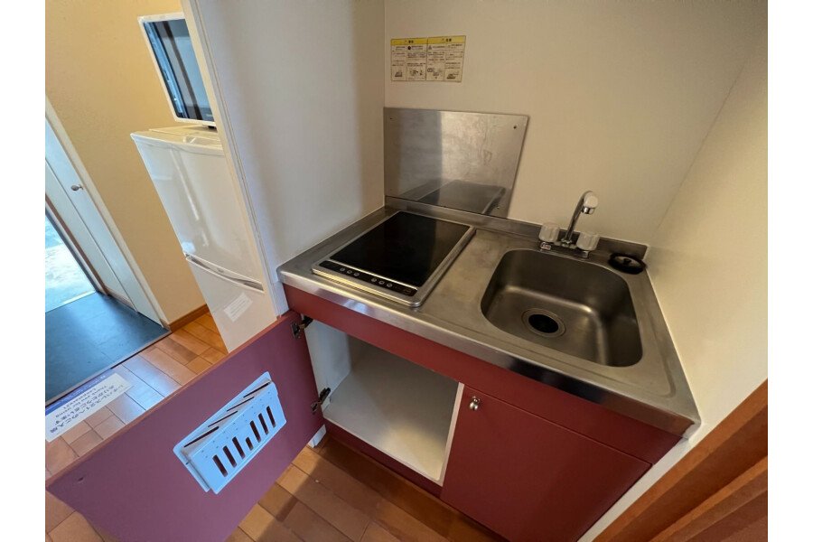 1K Apartment, Japan — image 11