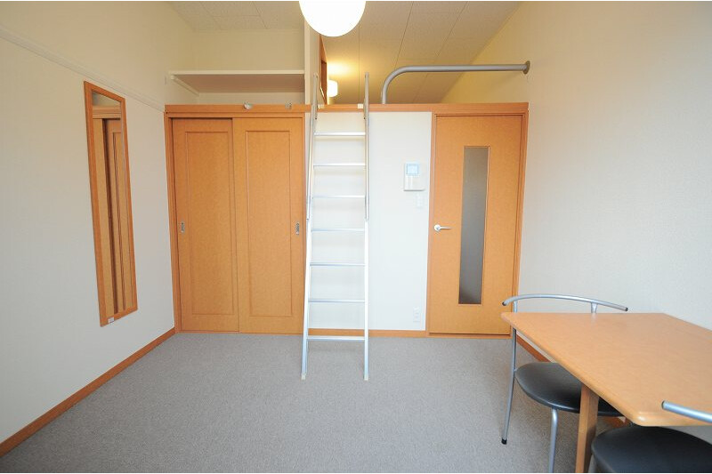 1K Apartment, Japan — image 2