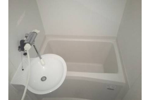 1K Apartment, Japan — image 5