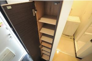 1K Apartment, Japan — image 7