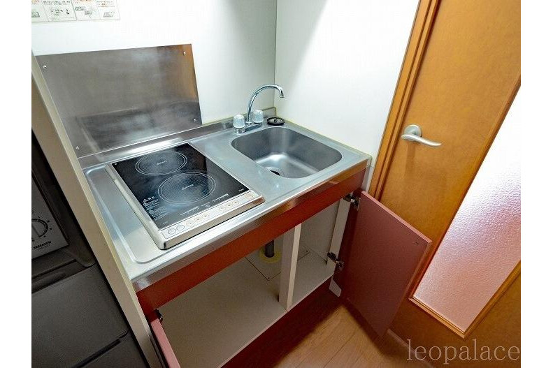 1K Apartment, Japan — image 6