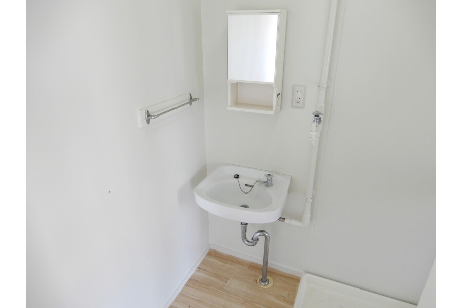 1LDK Apartment, Japan — image 10
