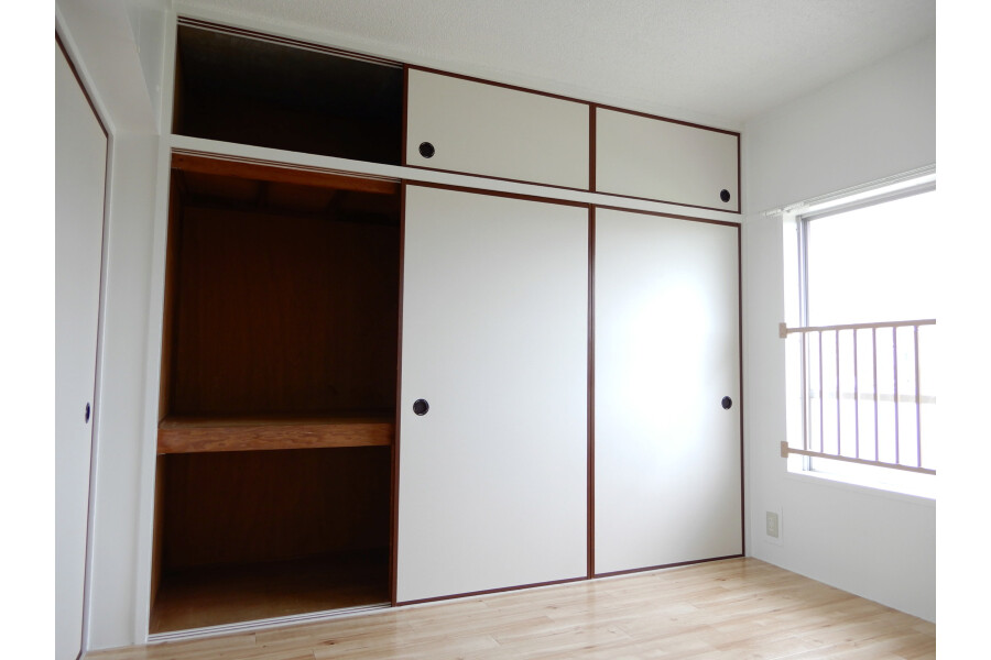 1LDK Apartment, Japan — image 11