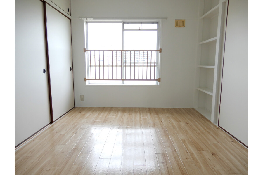 1LDK Apartment, Japan — image 16