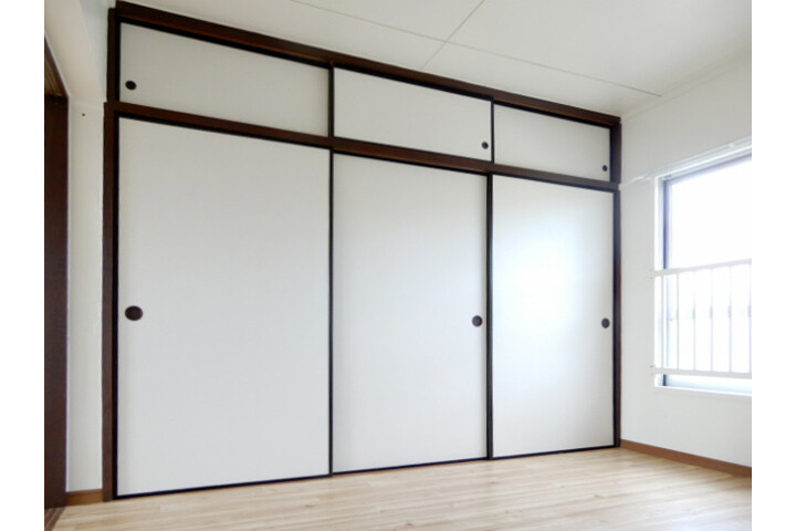 2DK Apartment, Japan — image 11